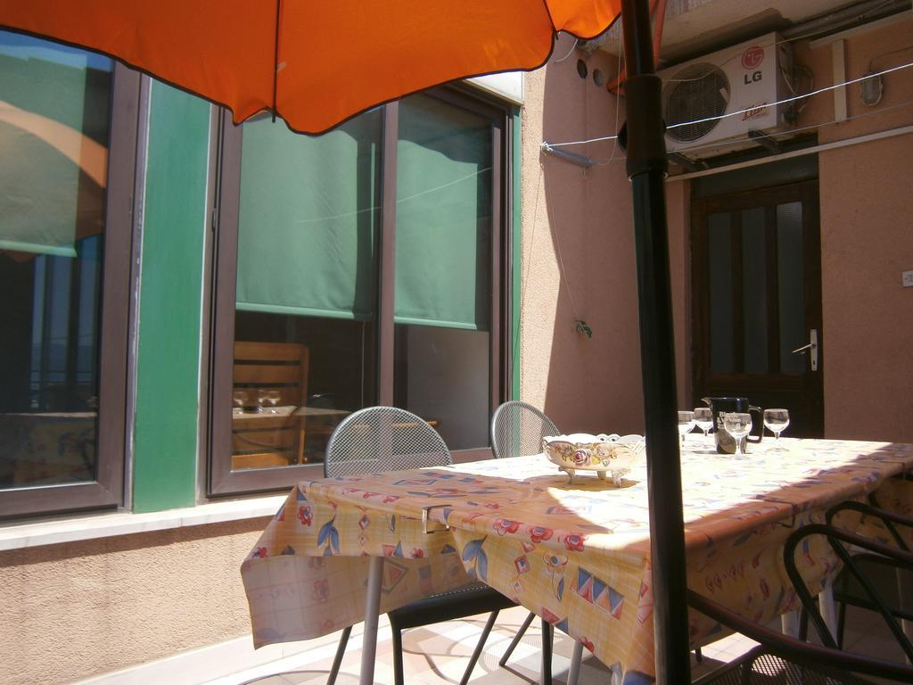 Villa Miranda - Croazia أوميس الغرفة الصورة