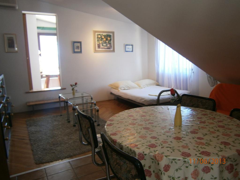 Villa Miranda - Croazia أوميس الغرفة الصورة