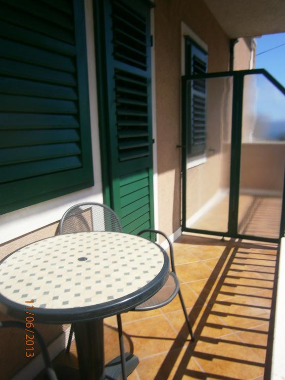 Villa Miranda - Croazia أوميس الغرفة الصورة